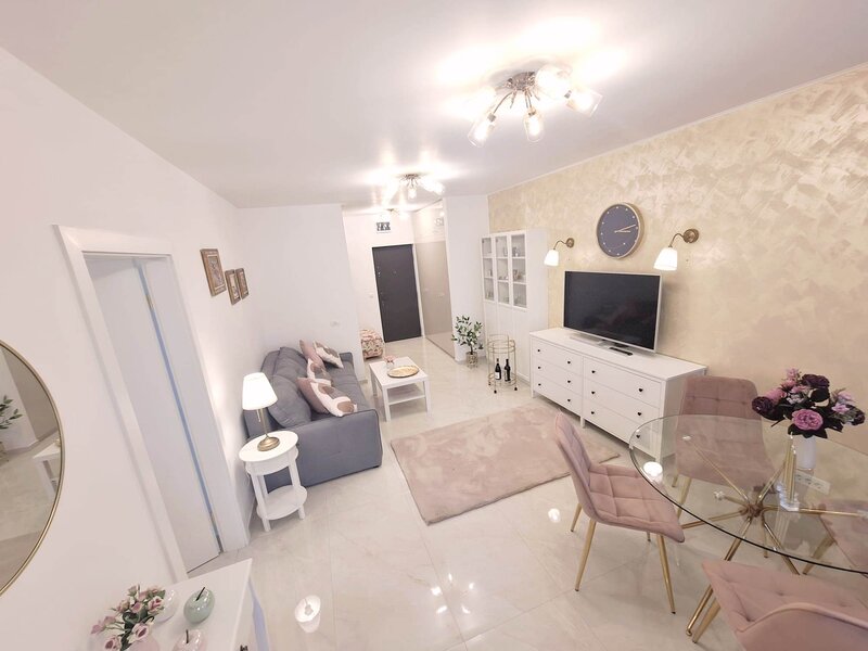 Bdul Timisoara, AFI Cotroceni, Str. Sibiu, bloc special Z2, proprietar.