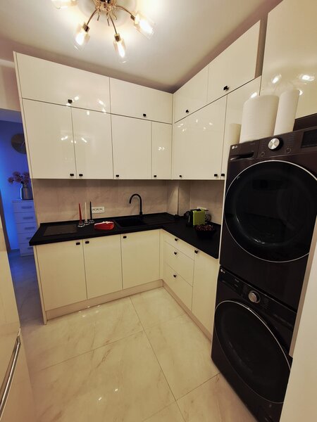 Bdul Timisoara, AFI Cotroceni, Str. Sibiu, bloc special Z2, proprietar.