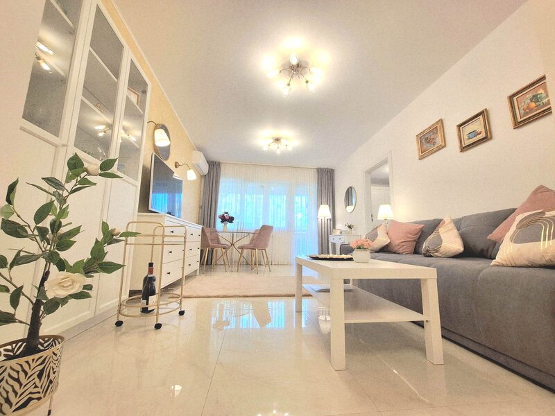 Bdul Timisoara, AFI Cotroceni, Str. Sibiu, bloc special Z2, proprietar.